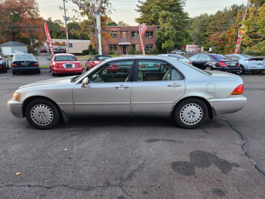 1997 Acura RL 4dr Sdn w/Premium Pkg, available for sale in Bristol, Connecticut | Dealmax Motors LLC. Bristol, Connecticut 1997 Acura RL 4dr Sdn w/Premium Pkg, available for sale in Bristol, Connecticut | Dealmax Motors LLC. Bristol, Connecticut