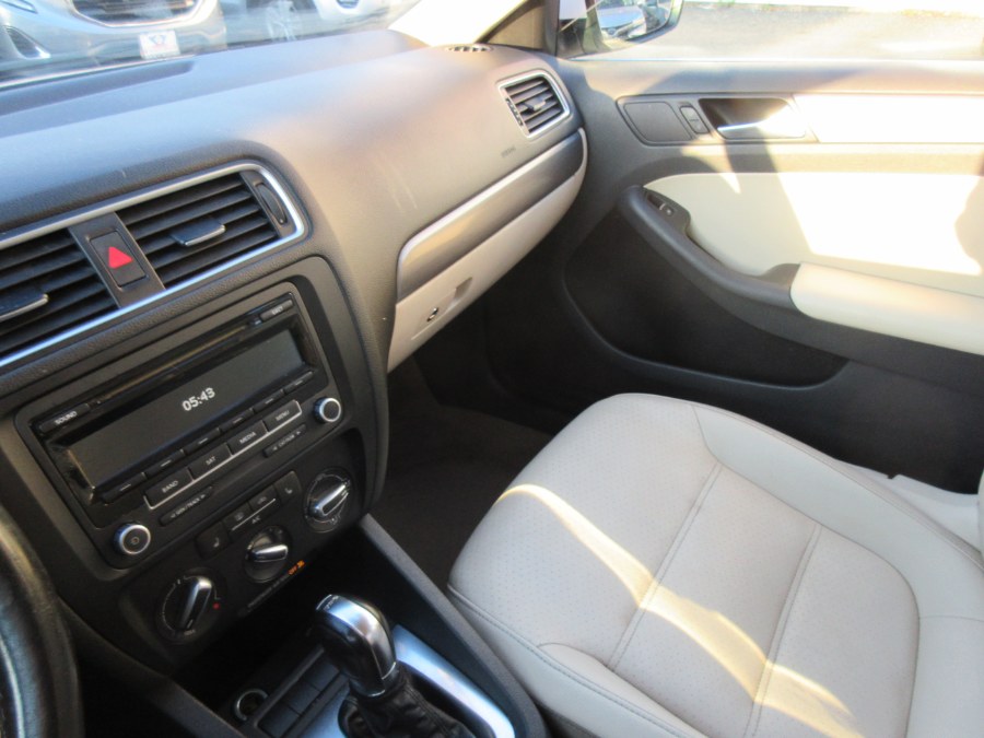 Used Volkswagen Jetta Sedan 4dr DSG TDI w/Premium *Ltd Avail* 2013 | Route 27 Auto Mall. Linden, New Jersey Used Volkswagen Jetta Sedan 4dr DSG TDI w/Premium *Ltd Avail* 2013 | Route 27 Auto Mall. Linden, New Jersey
