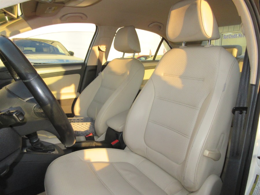 Used Volkswagen Jetta Sedan 4dr DSG TDI w/Premium *Ltd Avail* 2013 | Route 27 Auto Mall. Linden, New Jersey Used Volkswagen Jetta Sedan 4dr DSG TDI w/Premium *Ltd Avail* 2013 | Route 27 Auto Mall. Linden, New Jersey