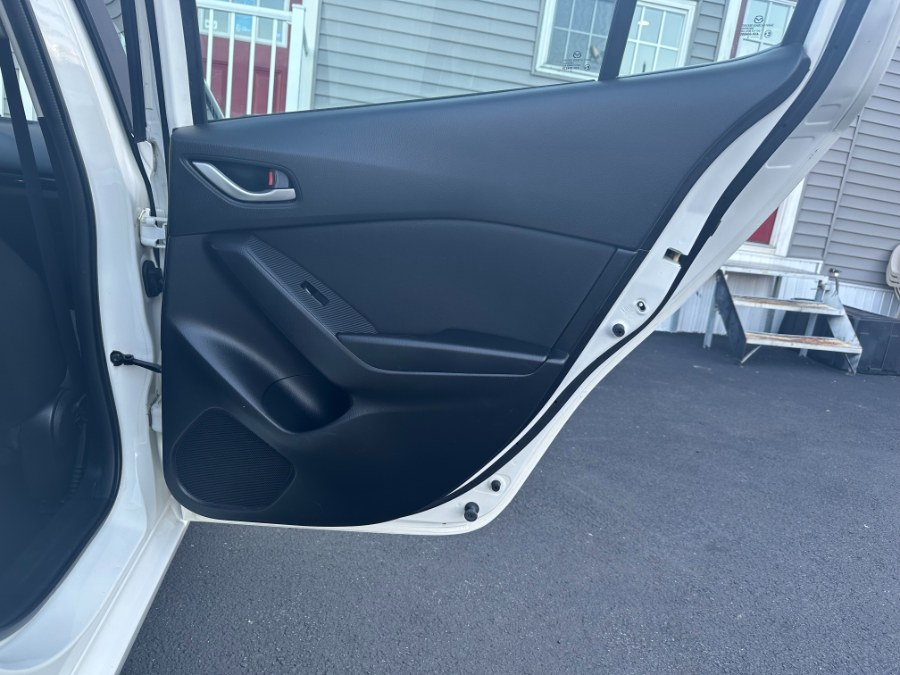 2015 Mazda Mazda3 5dr HB Auto i Touring, available for sale in Paterson, New Jersey | DZ Automall. Paterson, New Jersey 2015 Mazda Mazda3 5dr HB Auto i Touring, available for sale in Paterson, New Jersey | DZ Automall. Paterson, New Jersey