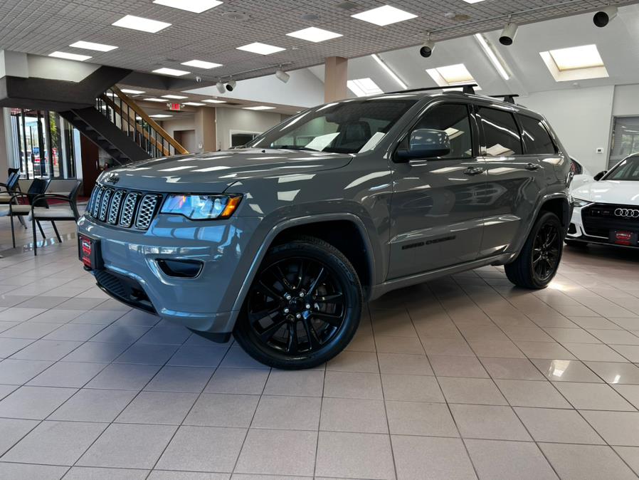 Used Jeep Grand Cherokee Altitude 4x4 2019 | Power Motors East. Massapequa Park, New York Used Jeep Grand Cherokee Altitude 4x4 2019 | Power Motors East. Massapequa Park, New York