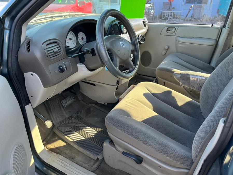 2006 Dodge Grand Caravan 4dr SE, available for sale in East Windsor, Connecticut | CT Car Co LLC. East Windsor, Connecticut 2006 Dodge Grand Caravan 4dr SE, available for sale in East Windsor, Connecticut | CT Car Co LLC. East Windsor, Connecticut