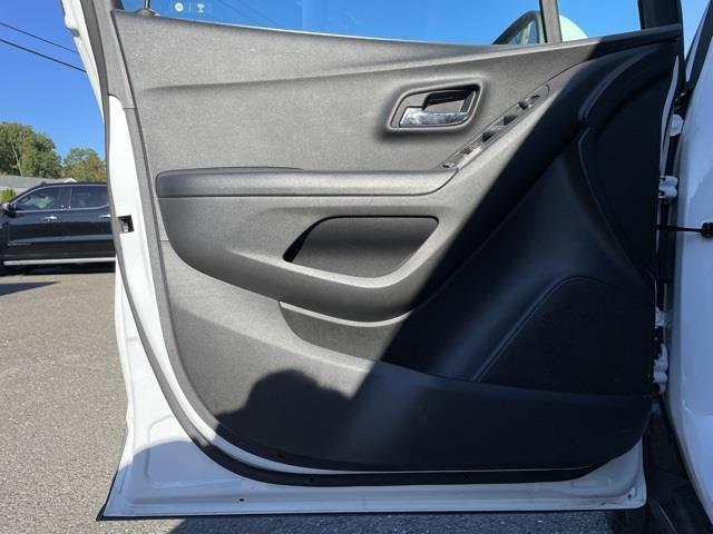 Used Chevrolet Trax LT 2021 | Blasius Federal Road. Brookfield, Connecticut Used Chevrolet Trax LT 2021 | Blasius Federal Road. Brookfield, Connecticut