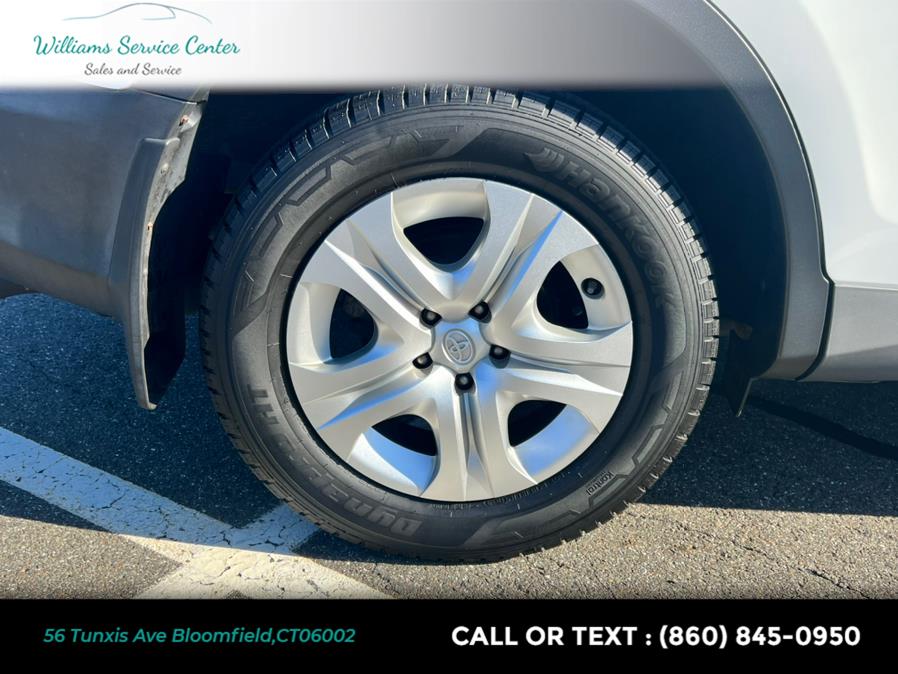 Used Toyota RAV4 AWD 4dr LE (Natl) 2015 | Williams Service Center. Bloomfield, Connecticut Used Toyota RAV4 AWD 4dr LE (Natl) 2015 | Williams Service Center. Bloomfield, Connecticut