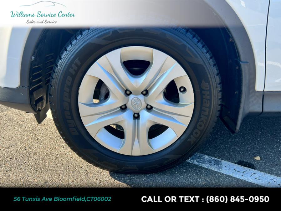 Used Toyota RAV4 AWD 4dr LE (Natl) 2015 | Williams Service Center. Bloomfield, Connecticut Used Toyota RAV4 AWD 4dr LE (Natl) 2015 | Williams Service Center. Bloomfield, Connecticut