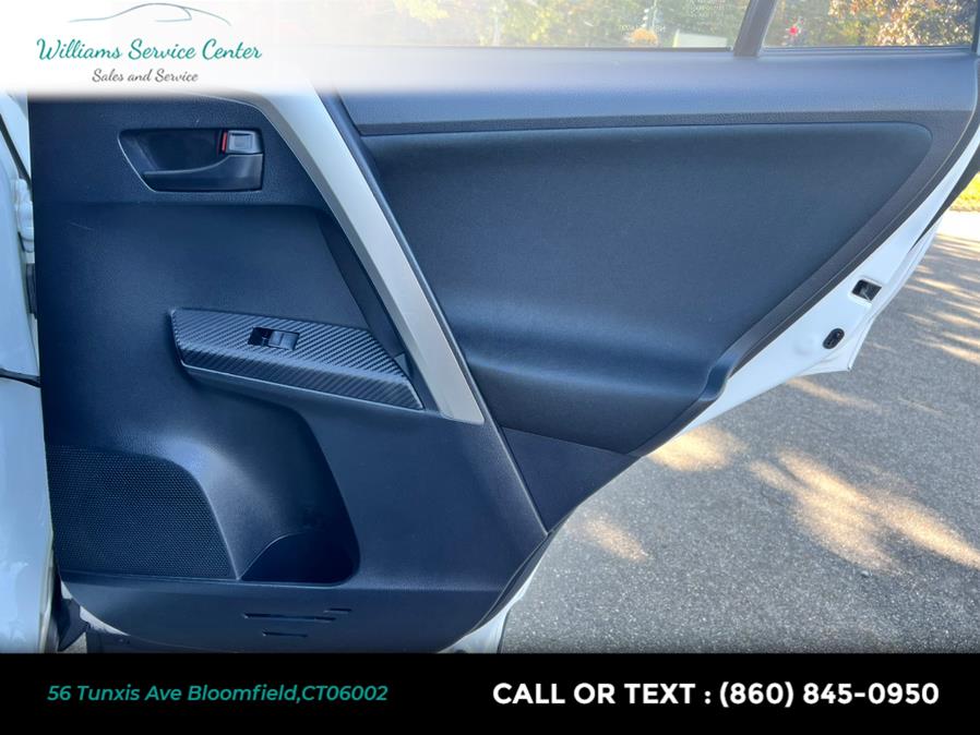 Used Toyota RAV4 AWD 4dr LE (Natl) 2015 | Williams Service Center. Bloomfield, Connecticut Used Toyota RAV4 AWD 4dr LE (Natl) 2015 | Williams Service Center. Bloomfield, Connecticut