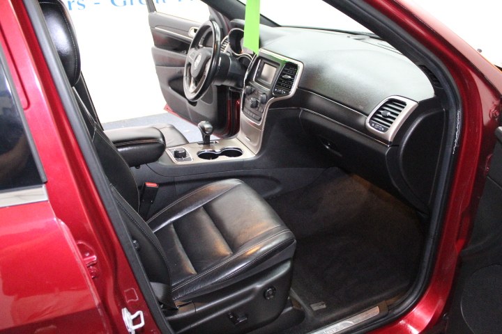 2014 Jeep Grand Cherokee 4WD 4dr Limited, available for sale in Plainville, Connecticut | New England Auto Sales LLC. Plainville, Connecticut 2014 Jeep Grand Cherokee 4WD 4dr Limited, available for sale in Plainville, Connecticut | New England Auto Sales LLC. Plainville, Connecticut