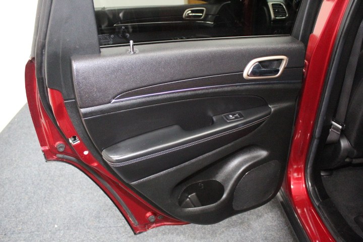 2014 Jeep Grand Cherokee 4WD 4dr Limited, available for sale in Plainville, Connecticut | New England Auto Sales LLC. Plainville, Connecticut 2014 Jeep Grand Cherokee 4WD 4dr Limited, available for sale in Plainville, Connecticut | New England Auto Sales LLC. Plainville, Connecticut