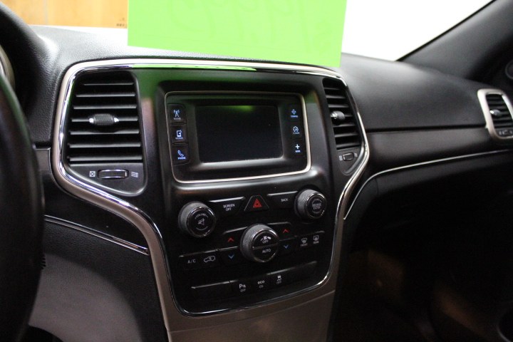 2014 Jeep Grand Cherokee 4WD 4dr Limited, available for sale in Plainville, Connecticut | New England Auto Sales LLC. Plainville, Connecticut 2014 Jeep Grand Cherokee 4WD 4dr Limited, available for sale in Plainville, Connecticut | New England Auto Sales LLC. Plainville, Connecticut