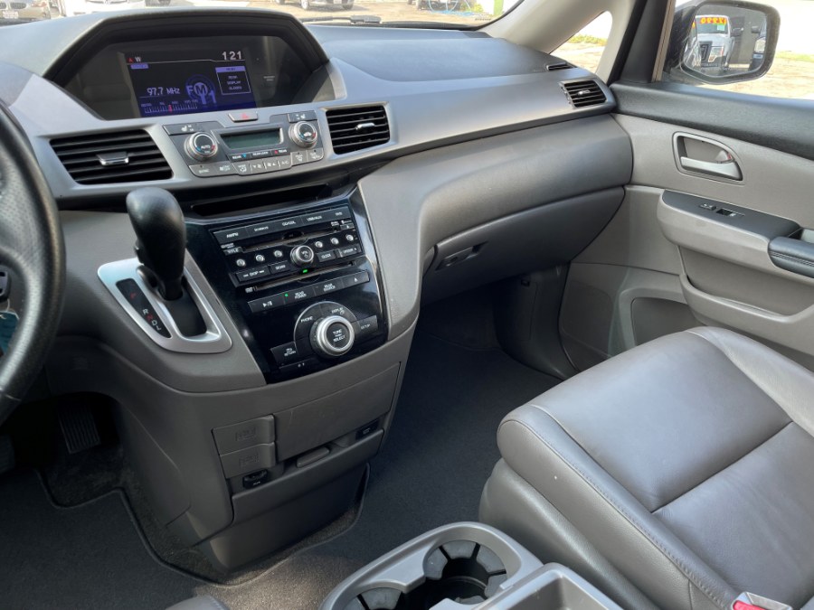 Used Honda Odyssey 5dr EX-L w/Navi 2012 | Green Light Auto. Corona, California Used Honda Odyssey 5dr EX-L w/Navi 2012 | Green Light Auto. Corona, California