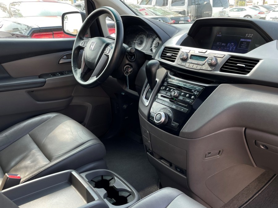 Used Honda Odyssey 5dr EX-L w/Navi 2012 | Green Light Auto. Corona, California Used Honda Odyssey 5dr EX-L w/Navi 2012 | Green Light Auto. Corona, California
