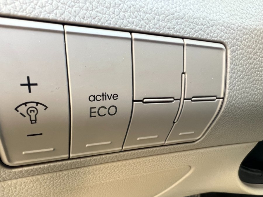 Used Hyundai Elantra GT 5dr HB Auto 2013 | Bristol Auto Center LLC. Bristol, Connecticut Used Hyundai Elantra GT 5dr HB Auto 2013 | Bristol Auto Center LLC. Bristol, Connecticut