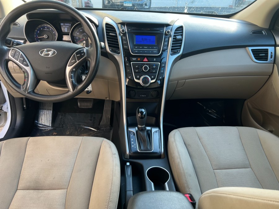 Used Hyundai Elantra GT 5dr HB Auto 2013 | Bristol Auto Center LLC. Bristol, Connecticut Used Hyundai Elantra GT 5dr HB Auto 2013 | Bristol Auto Center LLC. Bristol, Connecticut