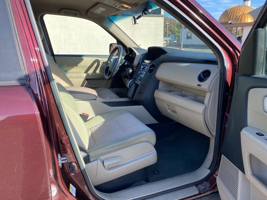 2013 Honda Pilot 4WD 4dr EX, available for sale in Hartford, Connecticut | Mecca Auto LLC. Hartford, Connecticut 2013 Honda Pilot 4WD 4dr EX, available for sale in Hartford, Connecticut | Mecca Auto LLC. Hartford, Connecticut