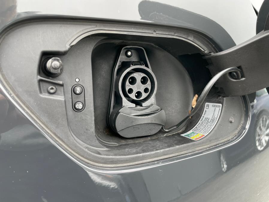 Used Volkswagen e-Golf SE 2019 | Green Light Auto Wholesale. Daly City, California Used Volkswagen e-Golf SE 2019 | Green Light Auto Wholesale. Daly City, California