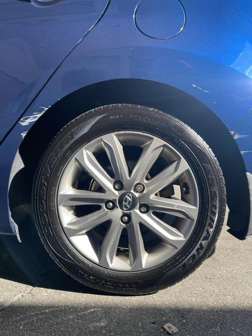 2016 Hyundai Elantra 4dr Sdn Auto SE (Alabama Plant), available for sale in New Britain, Connecticut | Supreme Automotive. New Britain, Connecticut 2016 Hyundai Elantra 4dr Sdn Auto SE (Alabama Plant), available for sale in New Britain, Connecticut | Supreme Automotive. New Britain, Connecticut