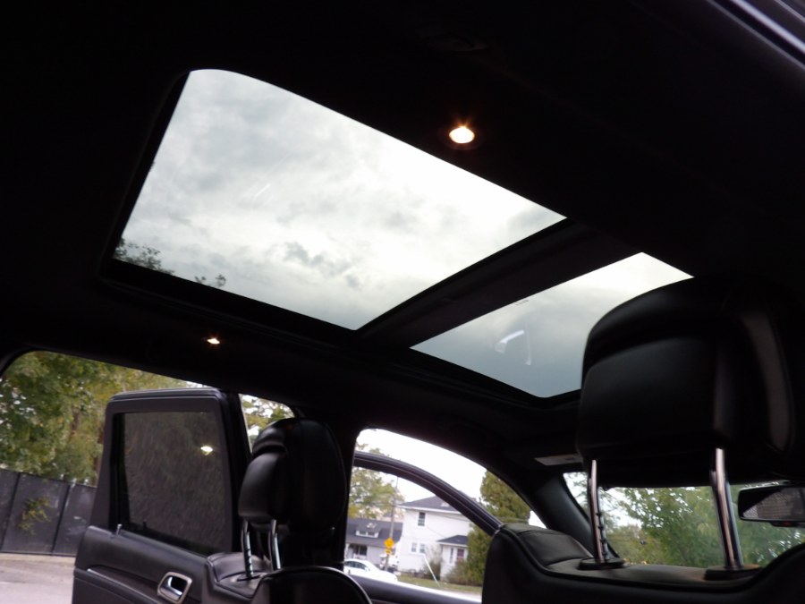 2016 Jeep Grand Cherokee 4WD 4dr Overland, available for sale in Massapequa, New York | South Shore Auto Brokers & Sales. Massapequa, New York 2016 Jeep Grand Cherokee 4WD 4dr Overland, available for sale in Massapequa, New York | South Shore Auto Brokers & Sales. Massapequa, New York