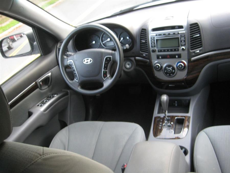 2010 Hyundai Santa Fe GLS AWD 4dr SUV, available for sale in Massapequa, New York | Rite Choice Auto Inc.. Massapequa, New York 2010 Hyundai Santa Fe GLS AWD 4dr SUV, available for sale in Massapequa, New York | Rite Choice Auto Inc.. Massapequa, New York