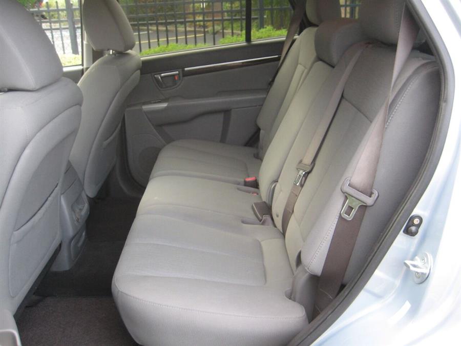 2010 Hyundai Santa Fe GLS AWD 4dr SUV, available for sale in Massapequa, New York | Rite Choice Auto Inc.. Massapequa, New York 2010 Hyundai Santa Fe GLS AWD 4dr SUV, available for sale in Massapequa, New York | Rite Choice Auto Inc.. Massapequa, New York