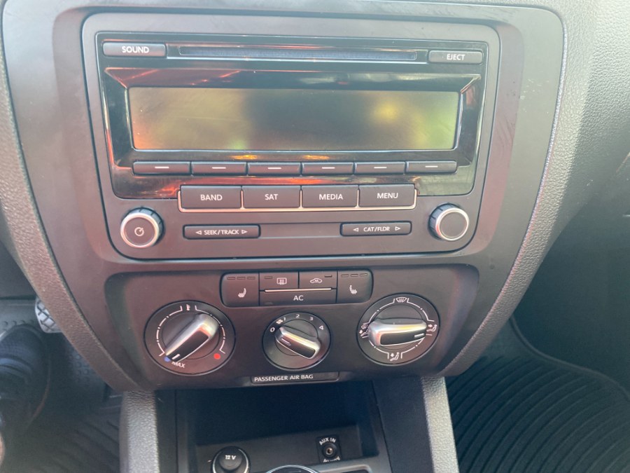 2012 Volkswagen Jetta Sedan 4dr Manual SE PZEV, available for sale in Middle Village, New York | Middle Village Motors . Middle Village, New York 2012 Volkswagen Jetta Sedan 4dr Manual SE PZEV, available for sale in Middle Village, New York | Middle Village Motors . Middle Village, New York