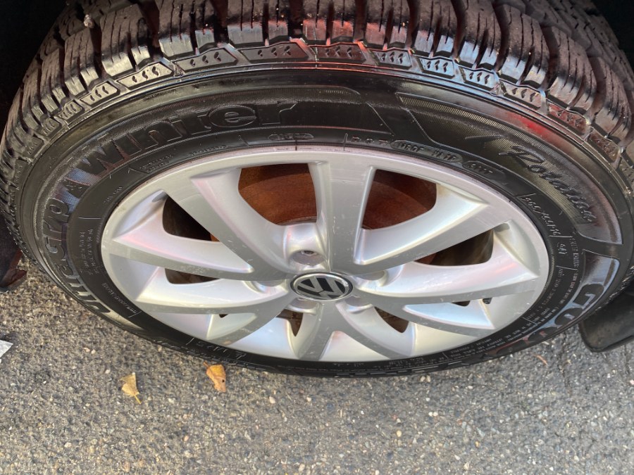 2012 Volkswagen Jetta Sedan 4dr Manual SE PZEV, available for sale in Middle Village, New York | Middle Village Motors . Middle Village, New York 2012 Volkswagen Jetta Sedan 4dr Manual SE PZEV, available for sale in Middle Village, New York | Middle Village Motors . Middle Village, New York