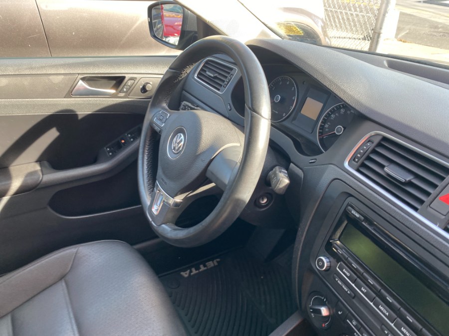 2012 Volkswagen Jetta Sedan 4dr Manual SE PZEV, available for sale in Middle Village, New York | Middle Village Motors . Middle Village, New York 2012 Volkswagen Jetta Sedan 4dr Manual SE PZEV, available for sale in Middle Village, New York | Middle Village Motors . Middle Village, New York