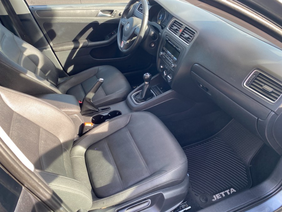 2012 Volkswagen Jetta Sedan 4dr Manual SE PZEV, available for sale in Middle Village, New York | Middle Village Motors . Middle Village, New York 2012 Volkswagen Jetta Sedan 4dr Manual SE PZEV, available for sale in Middle Village, New York | Middle Village Motors . Middle Village, New York