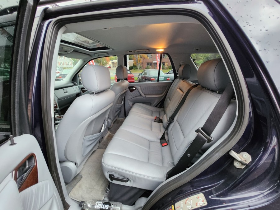 Used Mercedes-Benz M-Class 4dr AWD 3.2L 2002 | Dealmax Motors LLC. Bristol, Connecticut Used Mercedes-Benz M-Class 4dr AWD 3.2L 2002 | Dealmax Motors LLC. Bristol, Connecticut