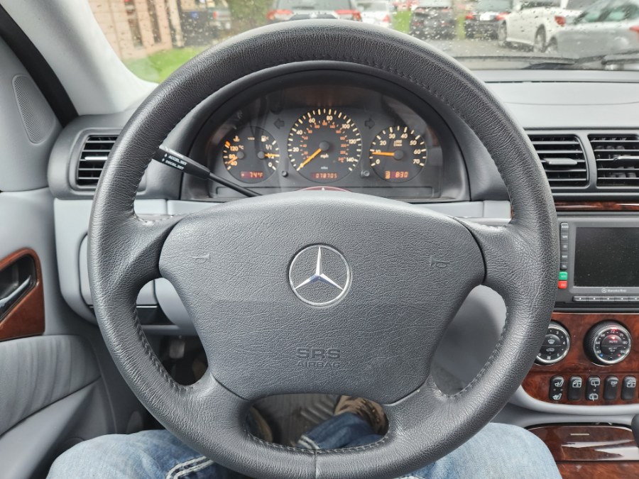 Used Mercedes-Benz M-Class 4dr AWD 3.2L 2002 | Dealmax Motors LLC. Bristol, Connecticut Used Mercedes-Benz M-Class 4dr AWD 3.2L 2002 | Dealmax Motors LLC. Bristol, Connecticut