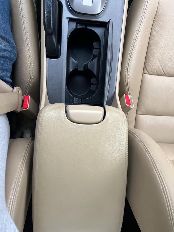 2010 Honda Accord Cpe 2dr I4 Auto EX-L, available for sale in South Windsor , Connecticut | Ful-line Auto LLC. South Windsor , Connecticut 2010 Honda Accord Cpe 2dr I4 Auto EX-L, available for sale in South Windsor , Connecticut | Ful-line Auto LLC. South Windsor , Connecticut