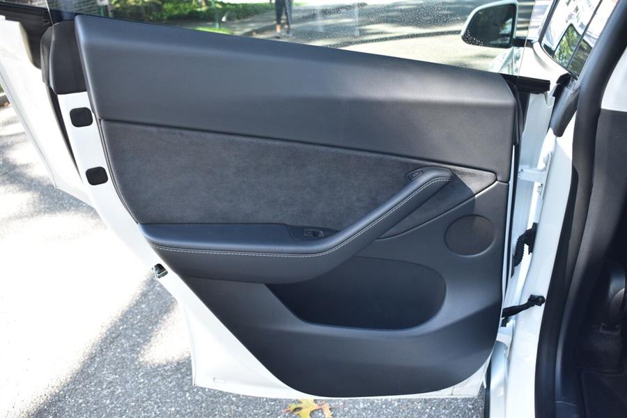 2021 Tesla Model y Long Range AWD 4dr Crossover, available for sale in Great Neck, New York | Camy Cars. Great Neck, New York 2021 Tesla Model y Long Range AWD 4dr Crossover, available for sale in Great Neck, New York | Camy Cars. Great Neck, New York