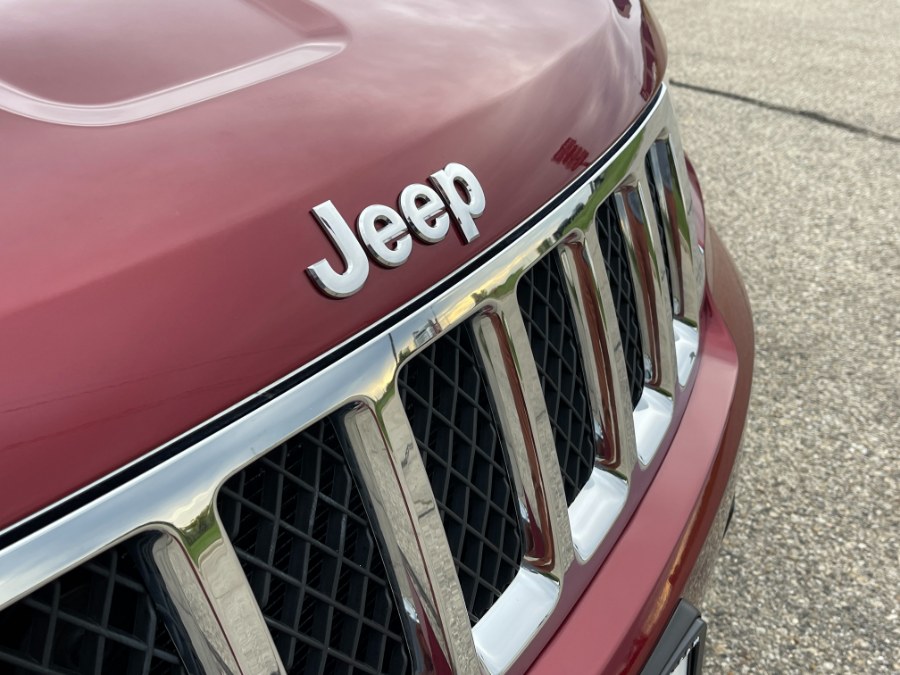 2012 Jeep Grand Cherokee 4WD 4dr Overland, available for sale in Darien, Wisconsin | Geneva Motor Cars. Darien, Wisconsin 2012 Jeep Grand Cherokee 4WD 4dr Overland, available for sale in Darien, Wisconsin | Geneva Motor Cars. Darien, Wisconsin