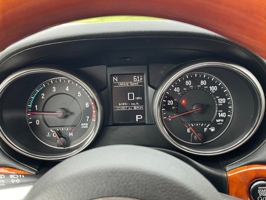 2012 Jeep Grand Cherokee 4WD 4dr Overland, available for sale in Darien, Wisconsin | Geneva Motor Cars. Darien, Wisconsin 2012 Jeep Grand Cherokee 4WD 4dr Overland, available for sale in Darien, Wisconsin | Geneva Motor Cars. Darien, Wisconsin