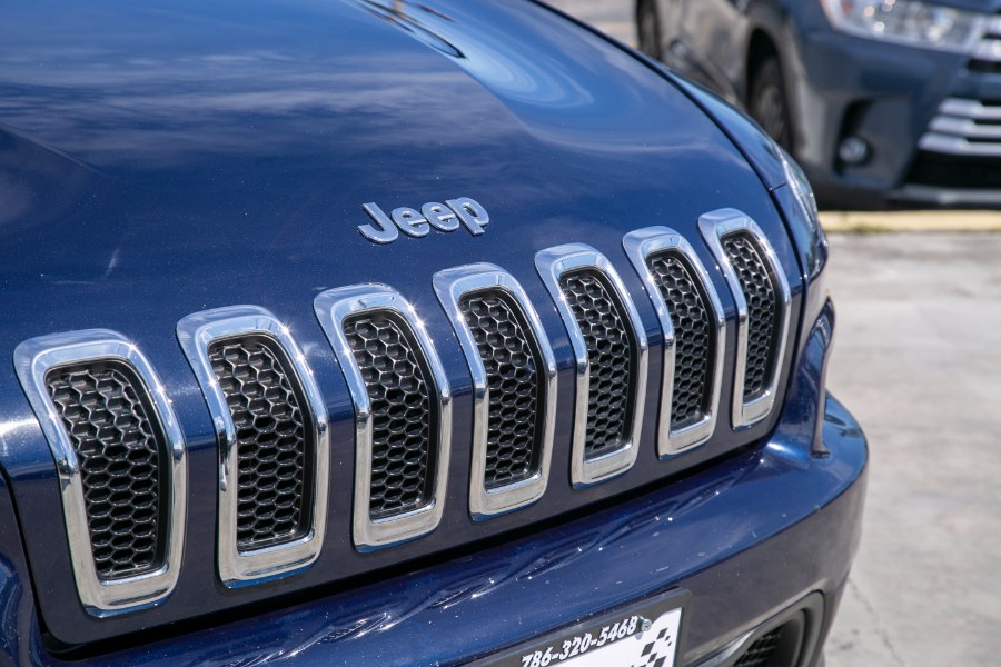 2014 Jeep Cherokee FWD 4dr Latitude, available for sale in Miami, Florida | 26 Motors Miami. Miami, Florida 2014 Jeep Cherokee FWD 4dr Latitude, available for sale in Miami, Florida | 26 Motors Miami. Miami, Florida