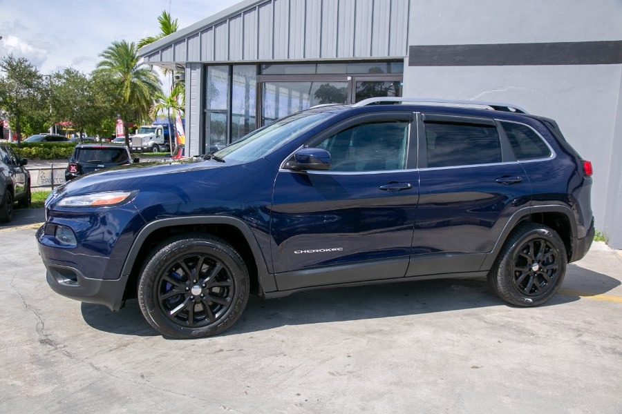 2014 Jeep Cherokee FWD 4dr Latitude, available for sale in Miami, Florida | 26 Motors Miami. Miami, Florida 2014 Jeep Cherokee FWD 4dr Latitude, available for sale in Miami, Florida | 26 Motors Miami. Miami, Florida