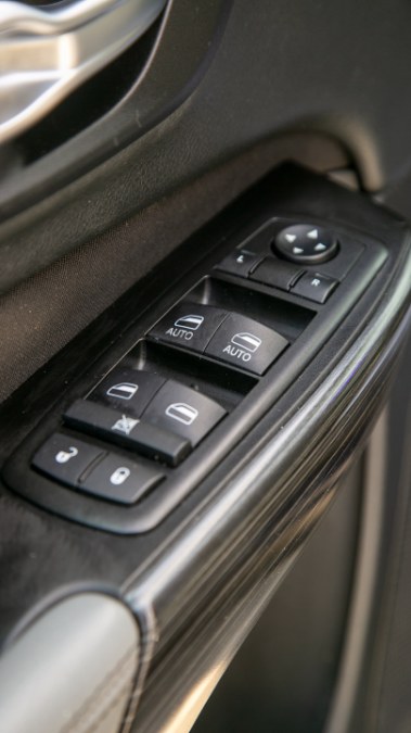 2014 Jeep Cherokee FWD 4dr Latitude, available for sale in Miami, Florida | 26 Motors Miami. Miami, Florida 2014 Jeep Cherokee FWD 4dr Latitude, available for sale in Miami, Florida | 26 Motors Miami. Miami, Florida