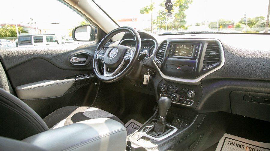 2014 Jeep Cherokee FWD 4dr Latitude, available for sale in Miami, Florida | 26 Motors Miami. Miami, Florida 2014 Jeep Cherokee FWD 4dr Latitude, available for sale in Miami, Florida | 26 Motors Miami. Miami, Florida