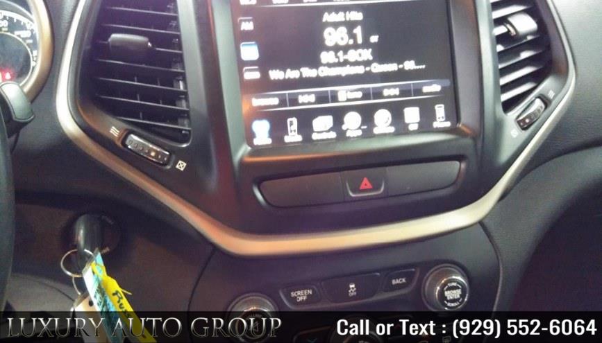 2016 Jeep Cherokee 4WD 4dr Latitude, available for sale in Bronx, New York | Luxury Auto Group. Bronx, New York 2016 Jeep Cherokee 4WD 4dr Latitude, available for sale in Bronx, New York | Luxury Auto Group. Bronx, New York