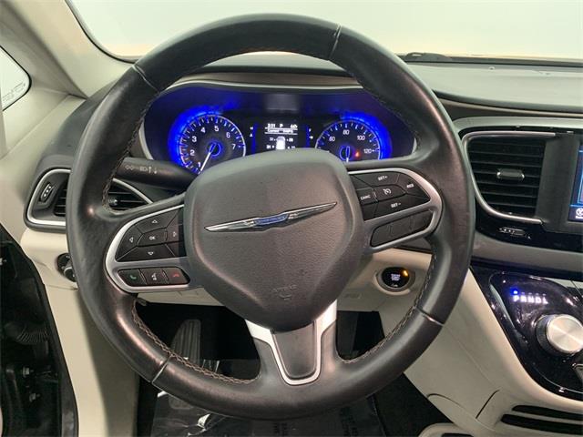 Used Chrysler Pacifica Touring L 2018 | Eastchester Motor Cars. Bronx, New York Used Chrysler Pacifica Touring L 2018 | Eastchester Motor Cars. Bronx, New York