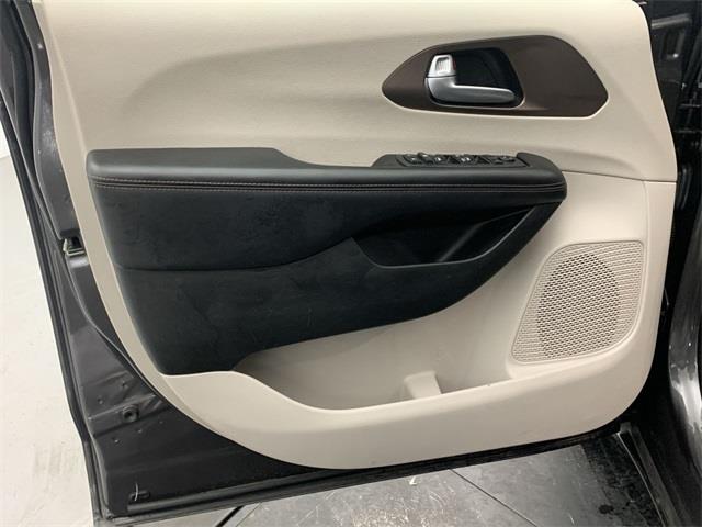 Used Chrysler Pacifica Touring L 2018 | Eastchester Motor Cars. Bronx, New York Used Chrysler Pacifica Touring L 2018 | Eastchester Motor Cars. Bronx, New York