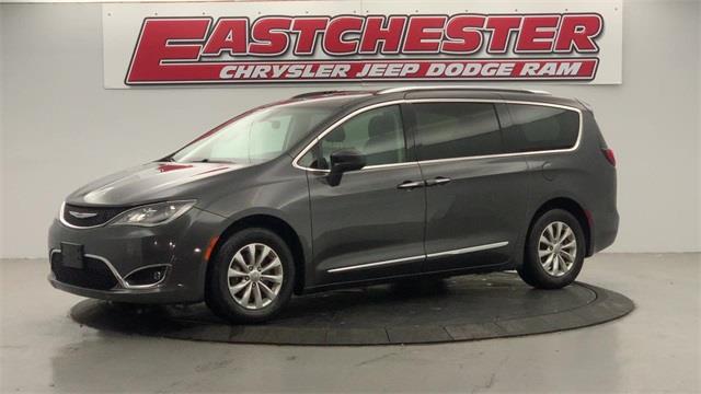 Used Chrysler Pacifica Touring L 2018 | Eastchester Motor Cars. Bronx, New York Used Chrysler Pacifica Touring L 2018 | Eastchester Motor Cars. Bronx, New York