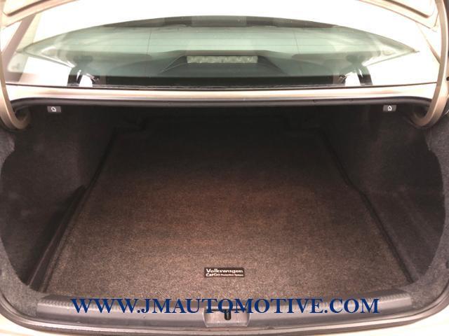 2016 Volkswagen Passat 4dr Sdn 1.8T Auto SE w/Technology P, available for sale in Naugatuck, Connecticut | J&M Automotive Sls&Svc LLC. Naugatuck, Connecticut 2016 Volkswagen Passat 4dr Sdn 1.8T Auto SE w/Technology P, available for sale in Naugatuck, Connecticut | J&M Automotive Sls&Svc LLC. Naugatuck, Connecticut
