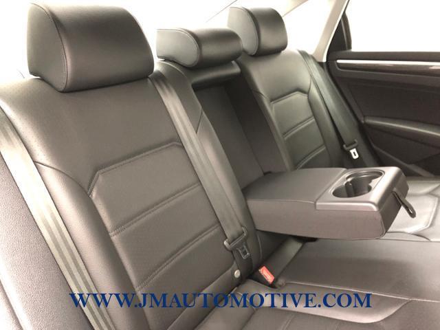 2016 Volkswagen Passat 4dr Sdn 1.8T Auto SE w/Technology P, available for sale in Naugatuck, Connecticut | J&M Automotive Sls&Svc LLC. Naugatuck, Connecticut 2016 Volkswagen Passat 4dr Sdn 1.8T Auto SE w/Technology P, available for sale in Naugatuck, Connecticut | J&M Automotive Sls&Svc LLC. Naugatuck, Connecticut