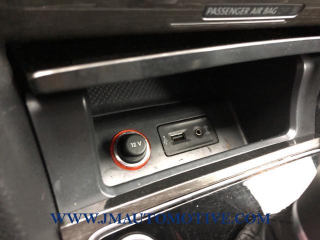 2016 Volkswagen Passat 4dr Sdn 1.8T Auto SE w/Technology P, available for sale in Naugatuck, Connecticut | J&M Automotive Sls&Svc LLC. Naugatuck, Connecticut 2016 Volkswagen Passat 4dr Sdn 1.8T Auto SE w/Technology P, available for sale in Naugatuck, Connecticut | J&M Automotive Sls&Svc LLC. Naugatuck, Connecticut