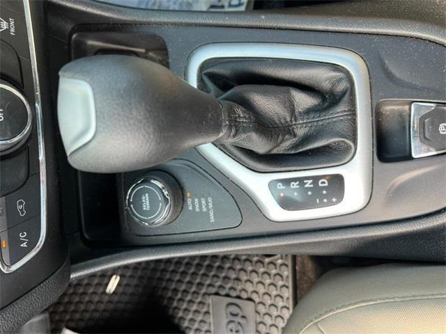 2015 Jeep Cherokee Latitude, available for sale in Stratford, Connecticut | Wiz Leasing Inc. Stratford, Connecticut 2015 Jeep Cherokee Latitude, available for sale in Stratford, Connecticut | Wiz Leasing Inc. Stratford, Connecticut