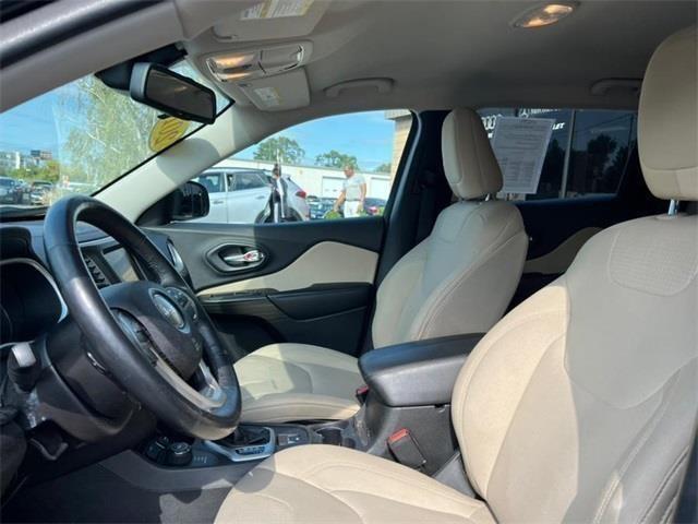 2015 Jeep Cherokee Latitude, available for sale in Stratford, Connecticut | Wiz Leasing Inc. Stratford, Connecticut 2015 Jeep Cherokee Latitude, available for sale in Stratford, Connecticut | Wiz Leasing Inc. Stratford, Connecticut