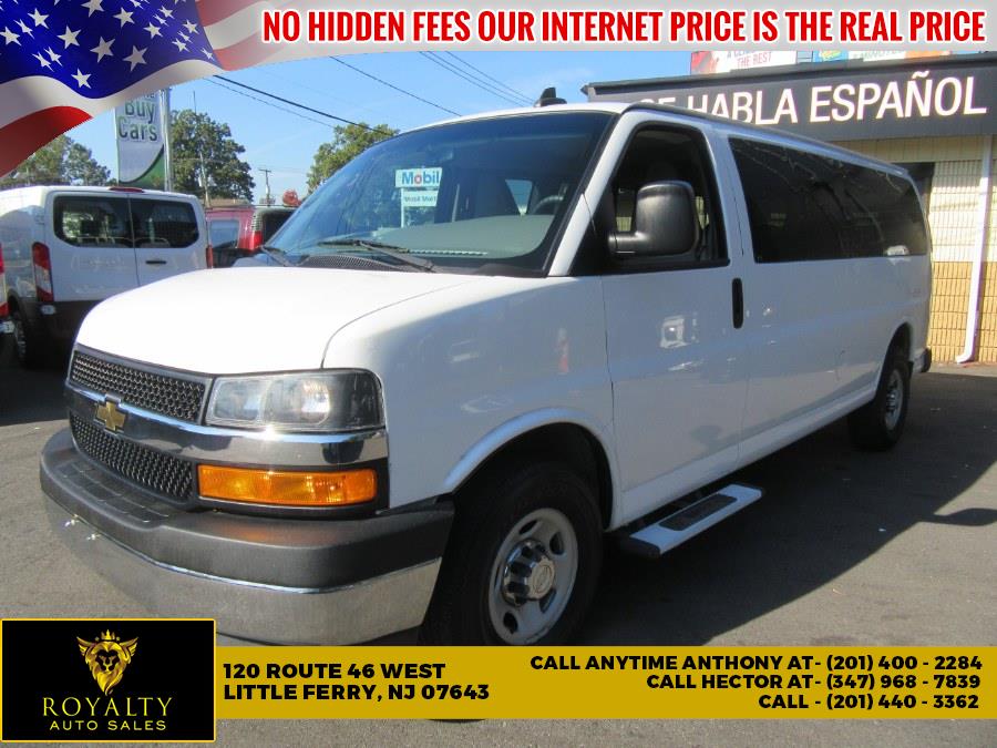 Used Chevrolet Express Passenger RWD 3500 155" LT w/1LT 2017 | Royalty Auto Sales. Little Ferry, New Jersey