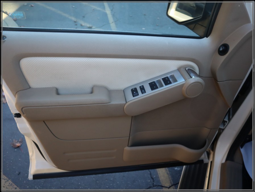 2009 Mercury Mountaineer AWD 4dr V8 Premier, available for sale in Huntington Station, New York | My Auto Inc.. Huntington Station, New York 2009 Mercury Mountaineer AWD 4dr V8 Premier, available for sale in Huntington Station, New York | My Auto Inc.. Huntington Station, New York