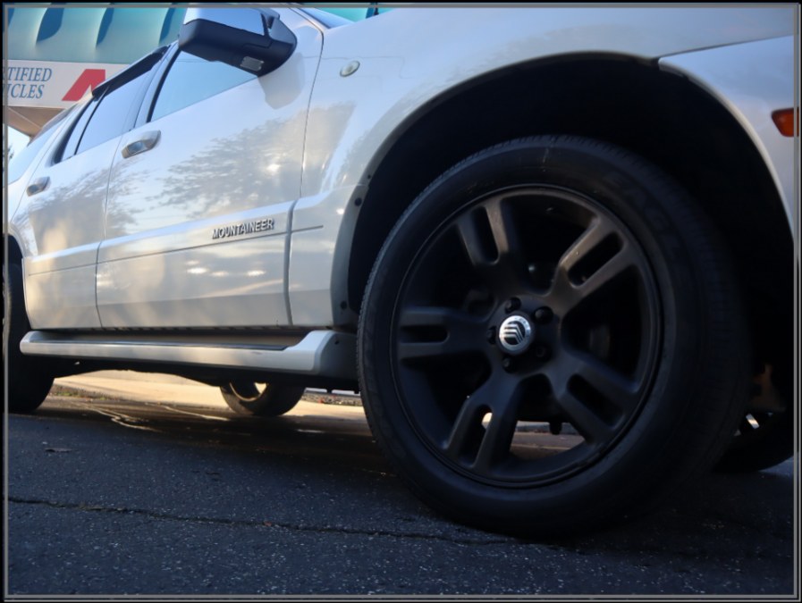 2009 Mercury Mountaineer AWD 4dr V8 Premier, available for sale in Huntington Station, New York | My Auto Inc.. Huntington Station, New York 2009 Mercury Mountaineer AWD 4dr V8 Premier, available for sale in Huntington Station, New York | My Auto Inc.. Huntington Station, New York