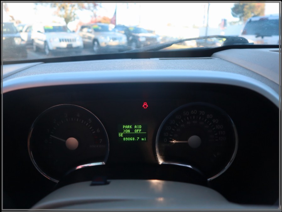 2009 Mercury Mountaineer AWD 4dr V8 Premier, available for sale in Huntington Station, New York | My Auto Inc.. Huntington Station, New York 2009 Mercury Mountaineer AWD 4dr V8 Premier, available for sale in Huntington Station, New York | My Auto Inc.. Huntington Station, New York
